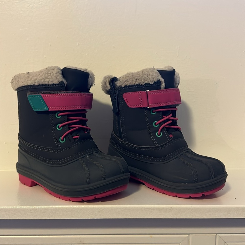 Cat & Jack Snow Boots Size 11 - Picture 2 of 3